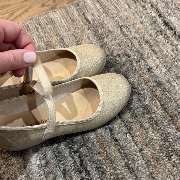 Chic Gold Kids Dress Shoes with Strap - Picture 5 of 5